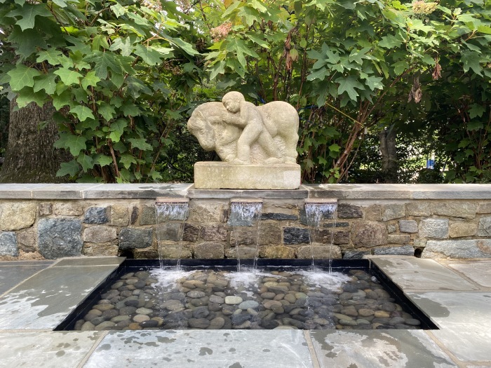 Eacho-fountain